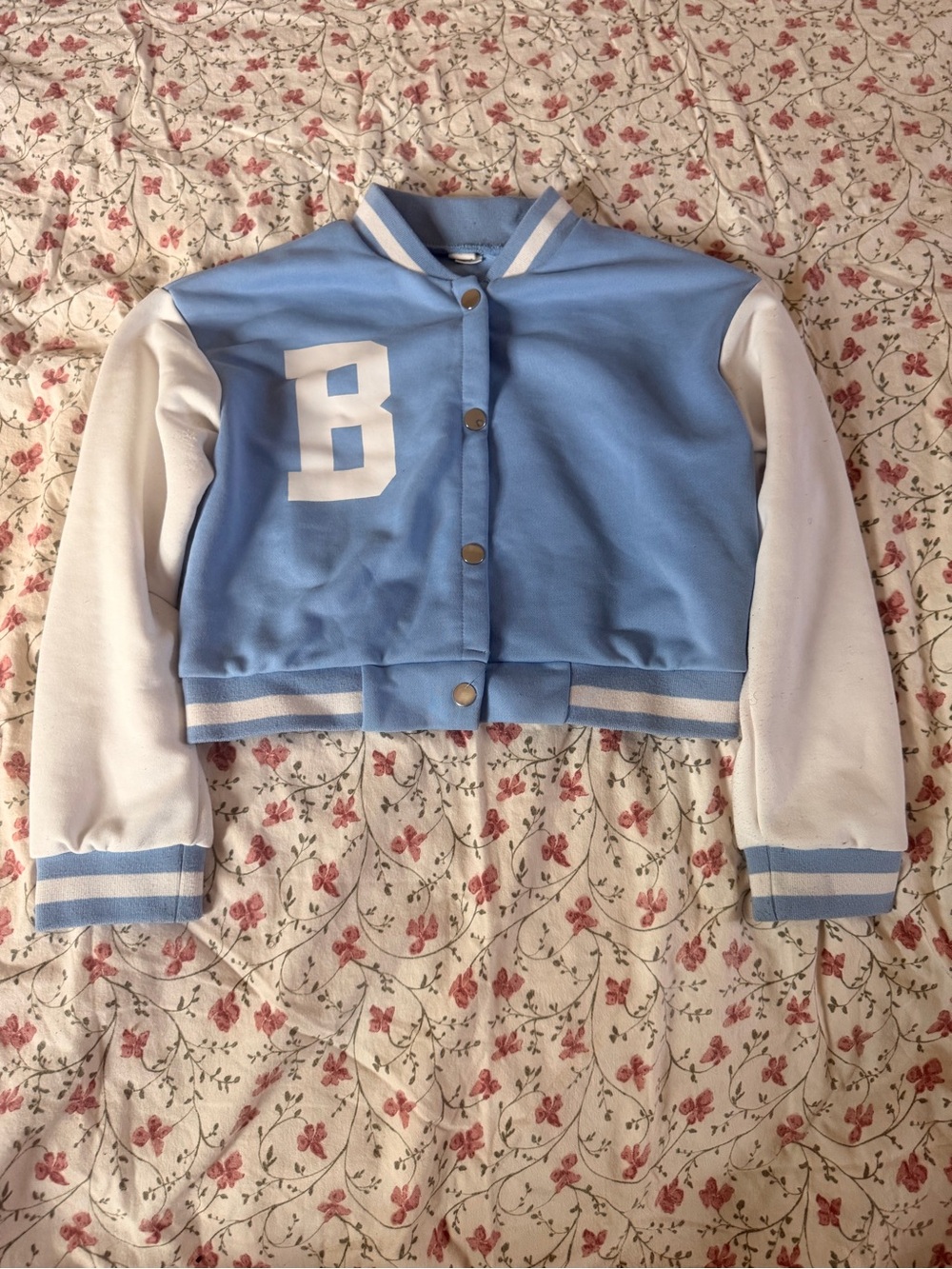 SHEIN Light Blue and White Cropped Varsity Jacket for Kids